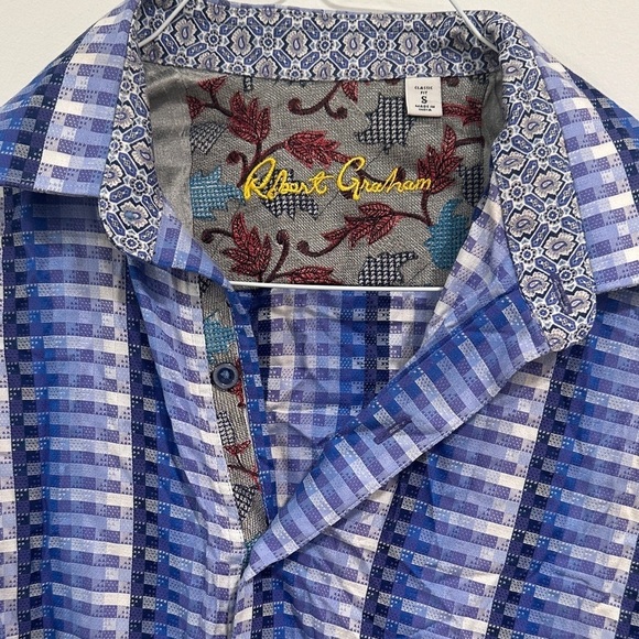 Robert Graham Blue and White Striped Men's Shirt - Picture 2 of 3